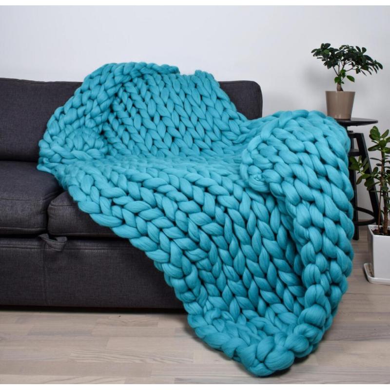 Chunky Knit Cozy Blanket – Premium Thick Weave Throw